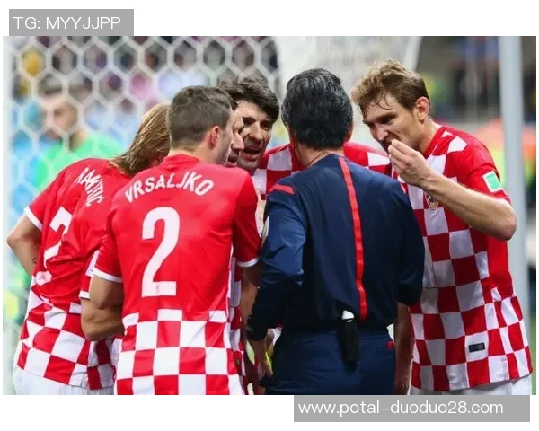 克罗地亚与尼日利亚比赛裁判的判罚争议与影响分析 克罗地亚与尼日利亚比赛裁判的判罚争议与影响分析