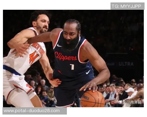 哈登对决老鹰狂砍45分带领球队逆转胜利展现超级巨星风范